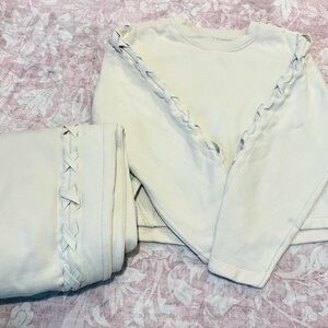 Lululemon Set – Size 4 (sweatshirt & Joggers)